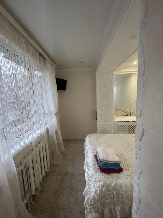 Warm Silver Apartment Miron Costin 11/2 Chişinău Esterno foto