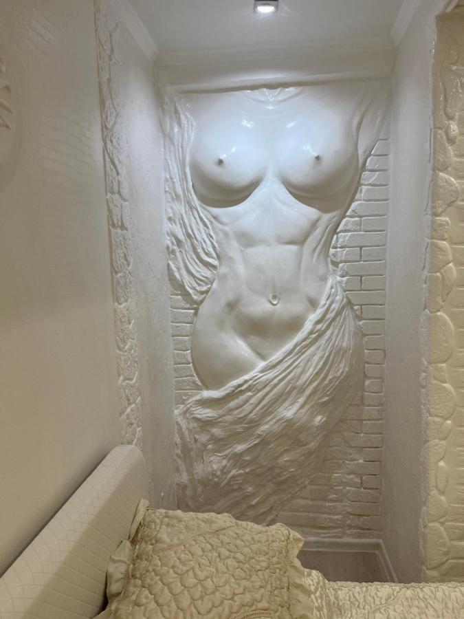 Warm Silver Apartment Miron Costin 11/2 Chişinău Esterno foto