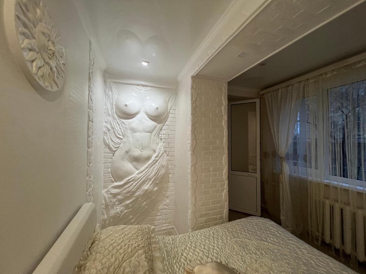 Warm Silver Apartment Miron Costin 11/2 Chişinău Esterno foto